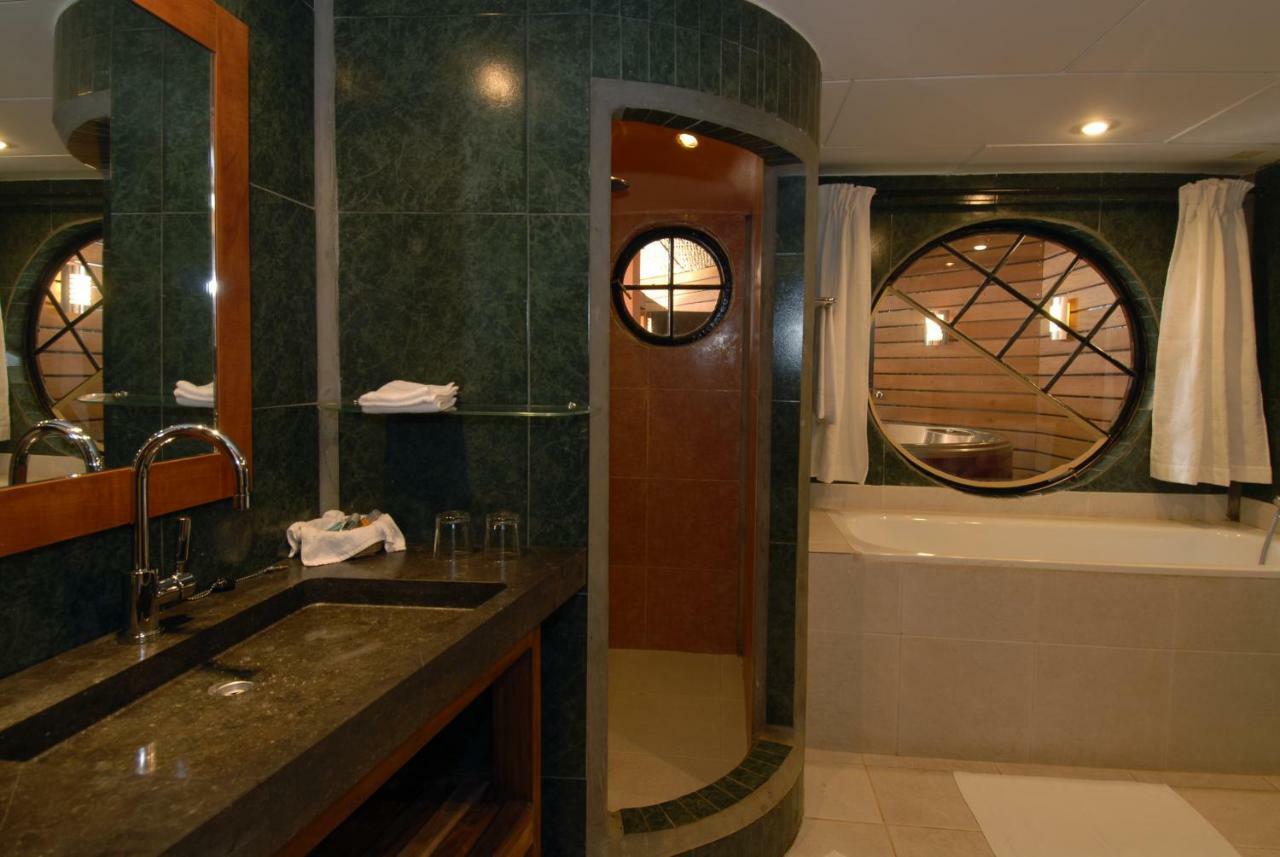 Ngala Lodge Fajara Экстерьер фото